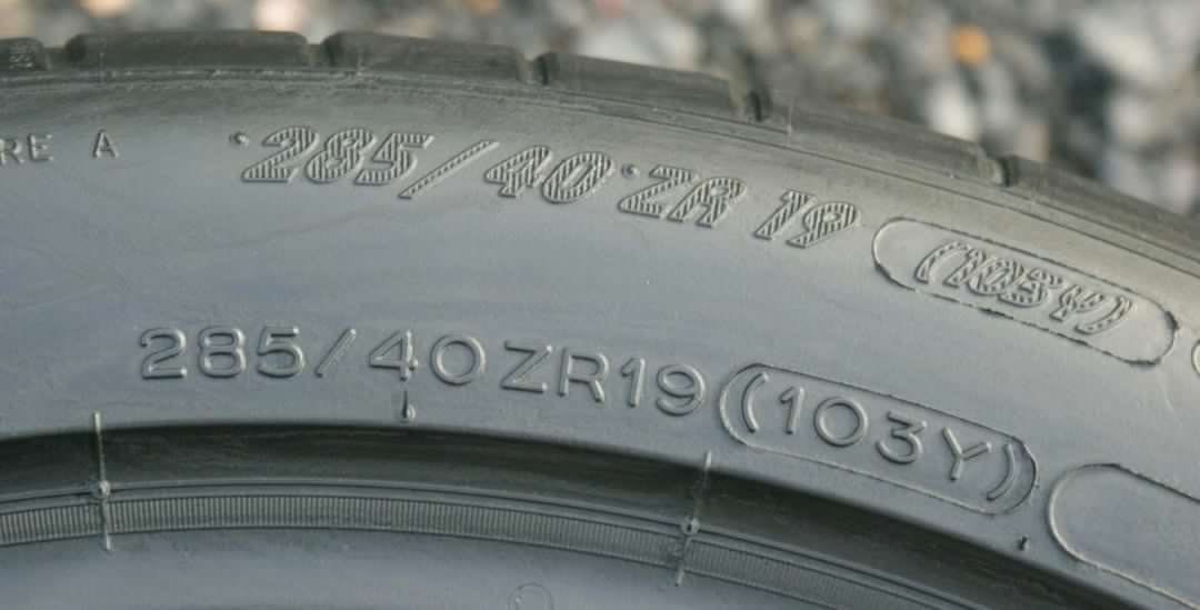 Шины 285/40/19 Michelin pilot super sport