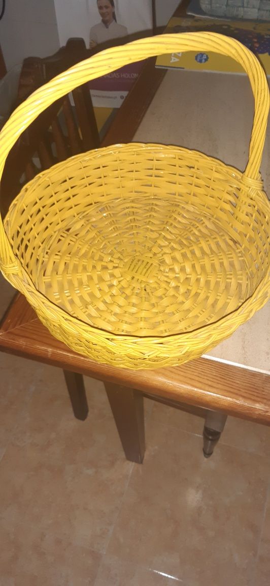 Cestos em verga/vime