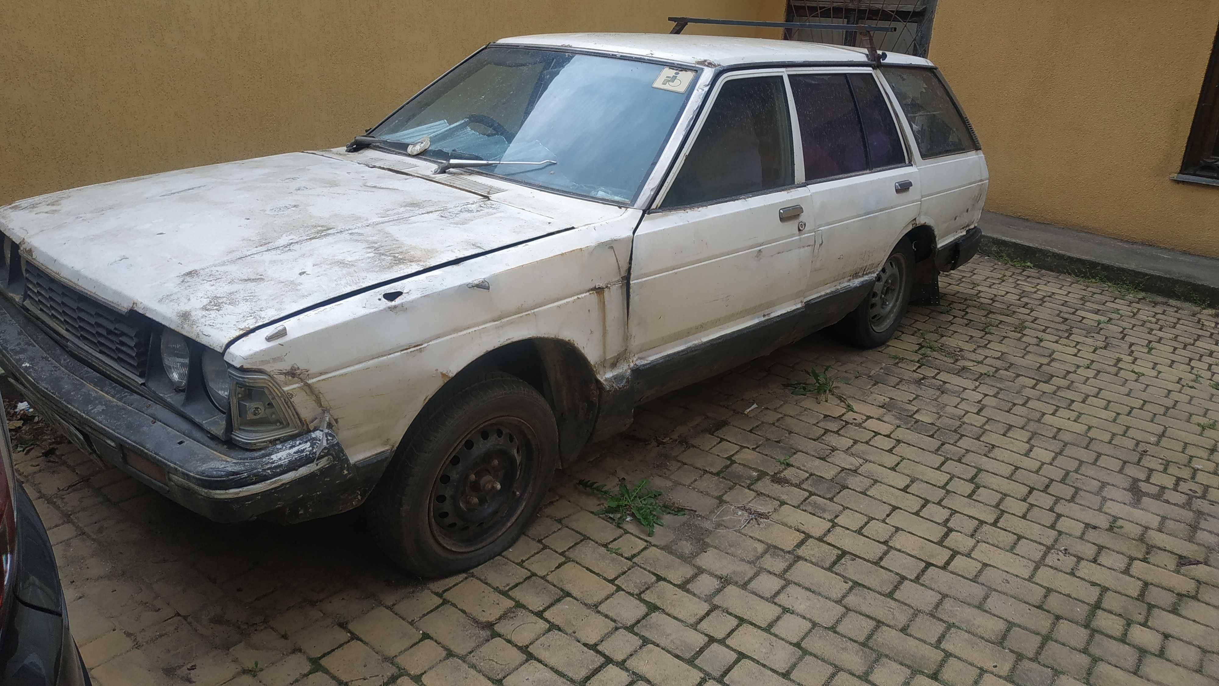 Nissan bluebird  универсал   АКПП