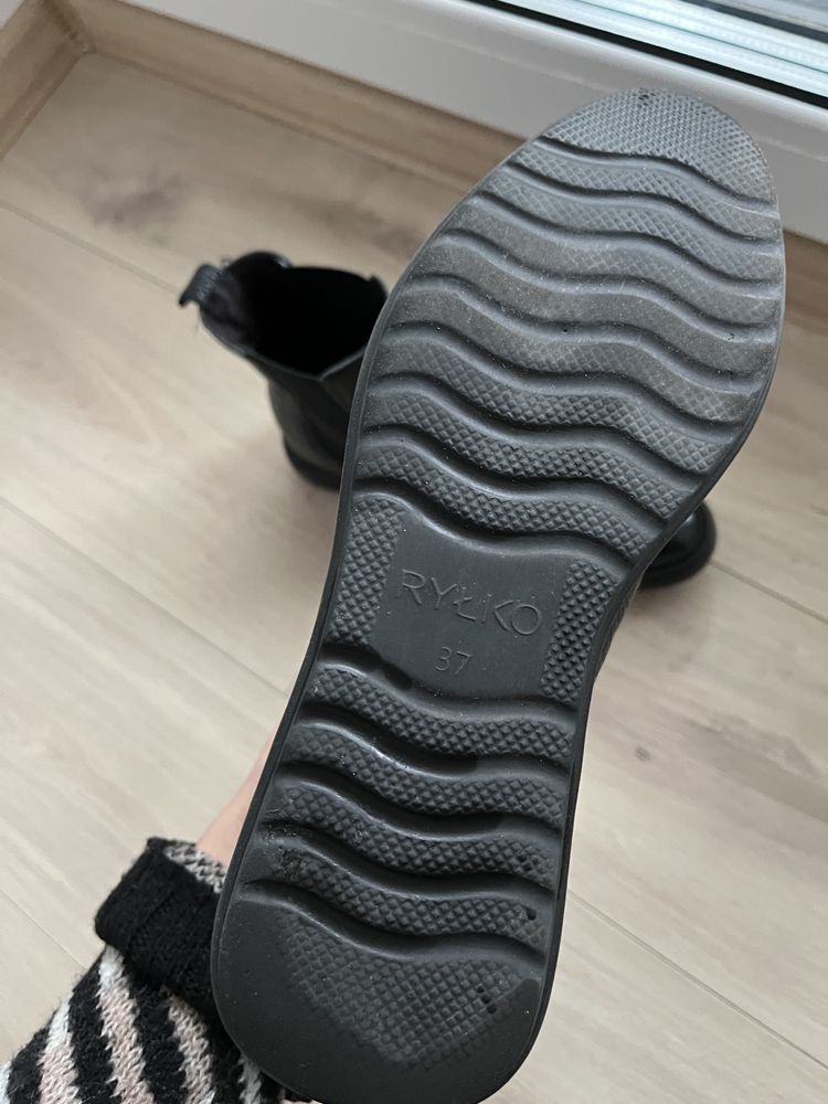 Botki Ryłko r.37 czarne