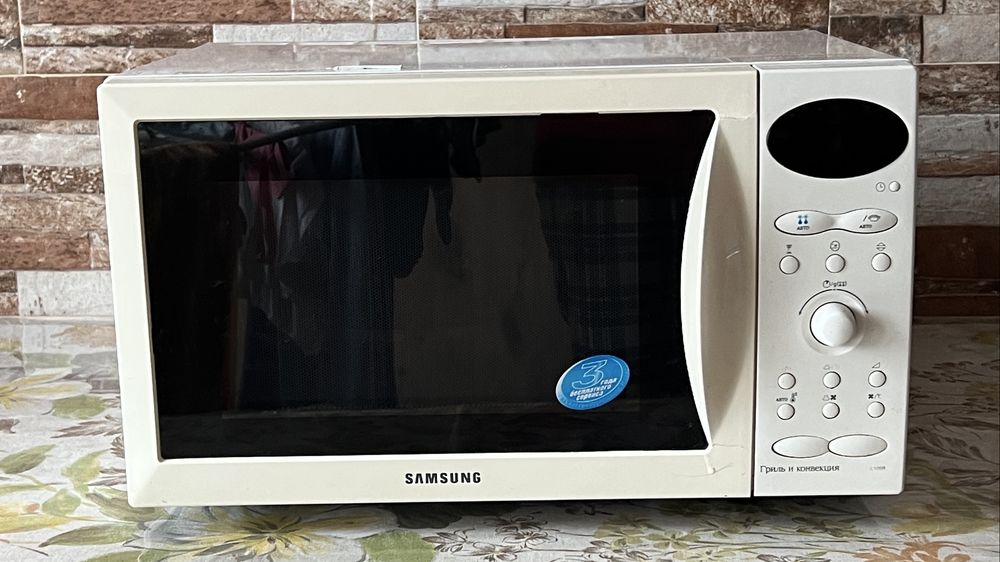 Мікрохвильова піч SAMSUNG C100R-5 біла мікрохвильовка б/у