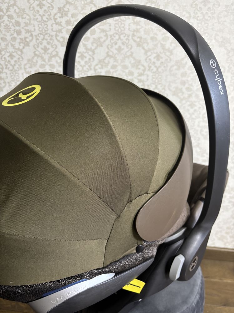 Автокрісло Cybex Cloud Z+ Khaki Green khaki brown, розкладне