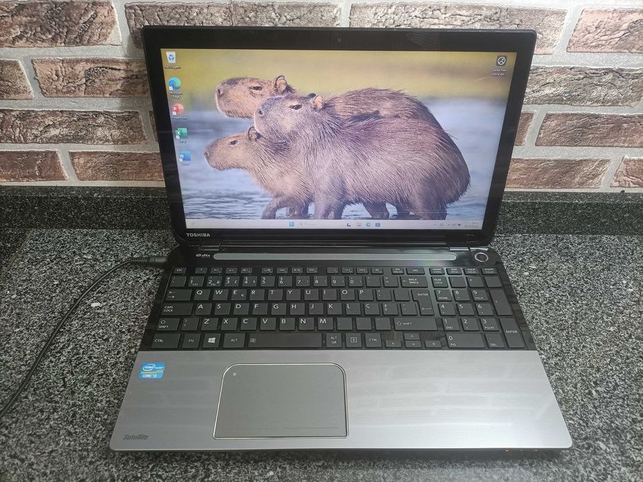 Toshiba L50T-A -11U core i3 RAM 8gb SSD 240gb tela 15.6p tátil
