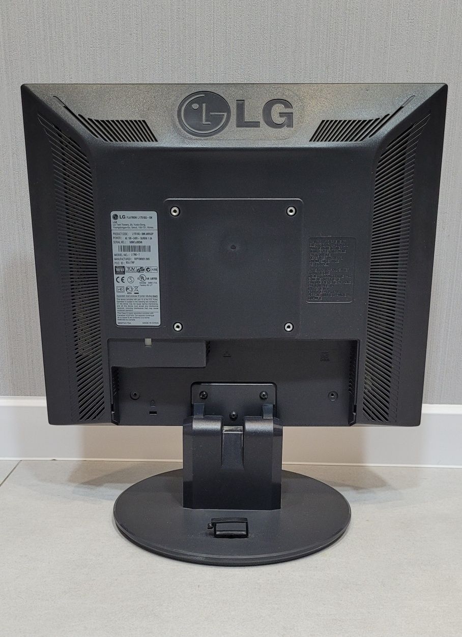 Монитор LG FLATRON  L 1751 sq