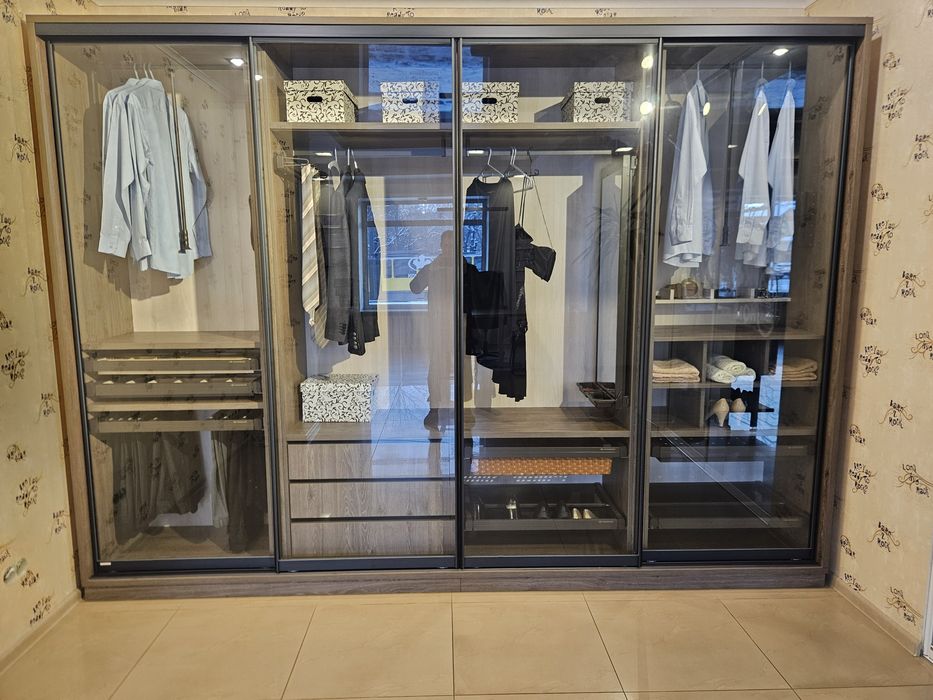 Шафа купе з виставки