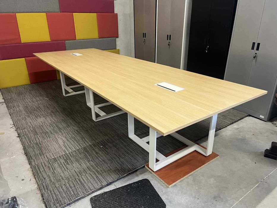 Stół konferencyjny potrójny mediaport 405x135 jasny dąb okazja!