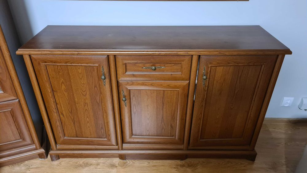 Zestaw mebli, komoda, witryna, szafka pod TV