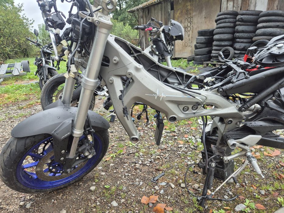 Yamaha MT-09 13-17 rama + dokumenty 2014 amortyzatory stacyjka części