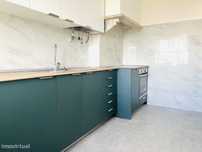 Apartamento T2 remodelado Rua Padre Cruz Buraca