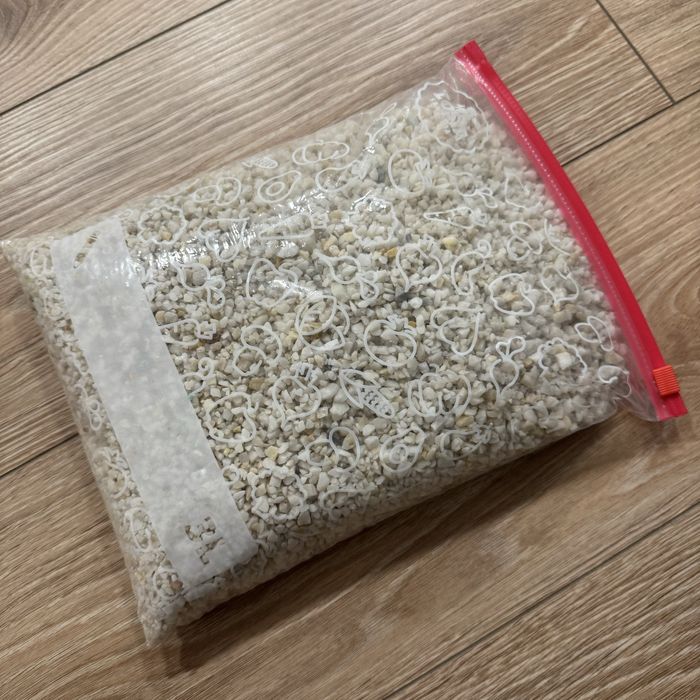białe kamyczki kamienie podłoże do akwarium