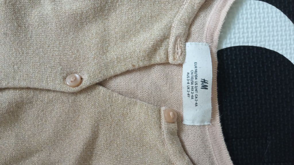 Złoty sweterek z błyszczącą nitką H&m rozmiar 98/104