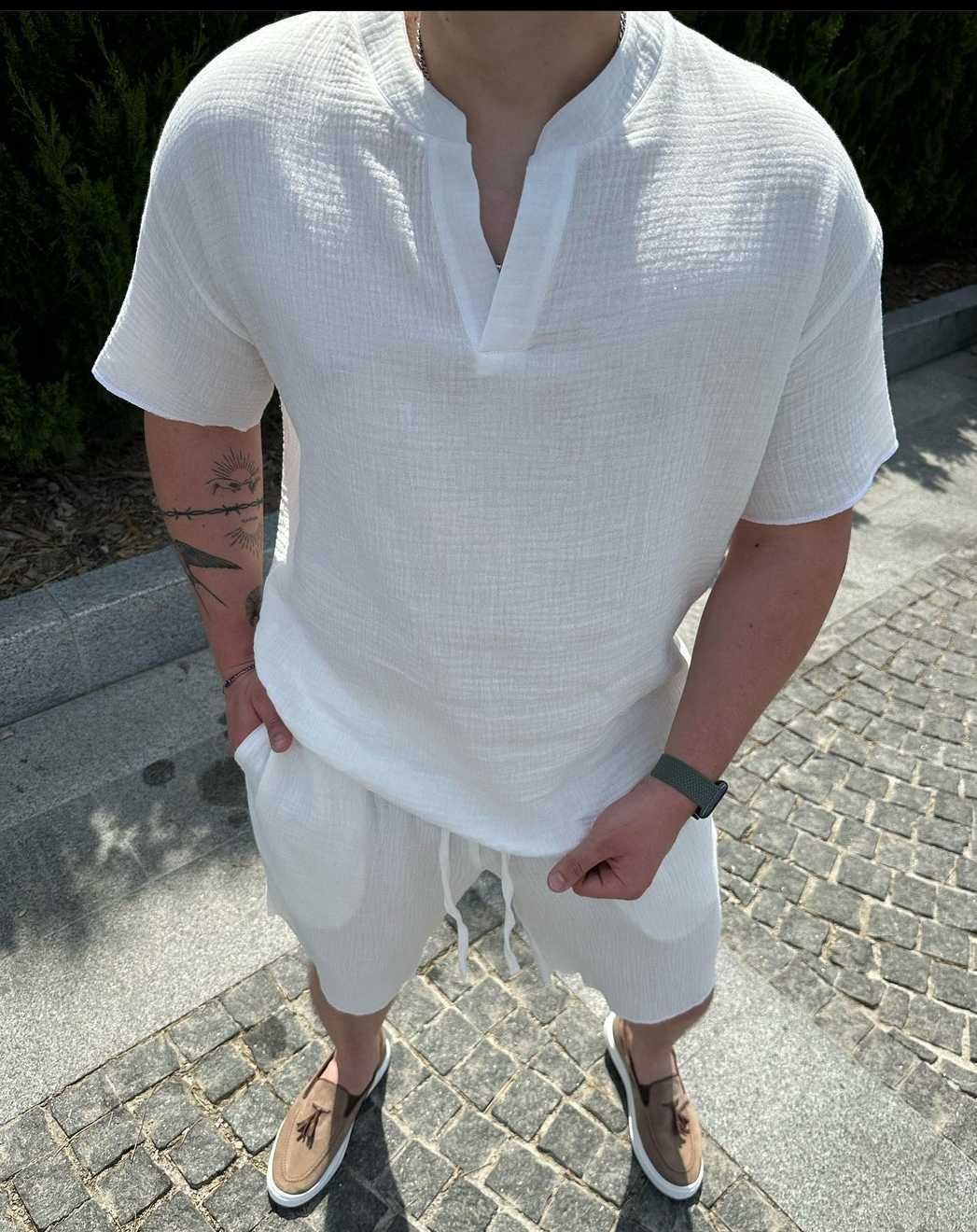 Męski garnitur biały, szorty T-shirt, muślinowe ubranie