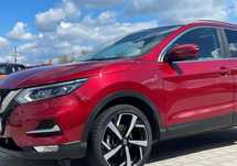 Nissan Qashqai 1.3 DIG-T DCT wersja TEKNA+, światła full LED skrętne