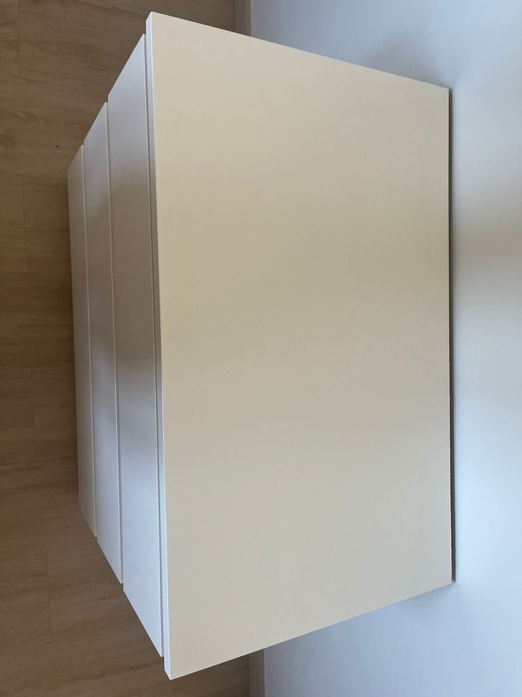 Cómoda com 3 gavetas