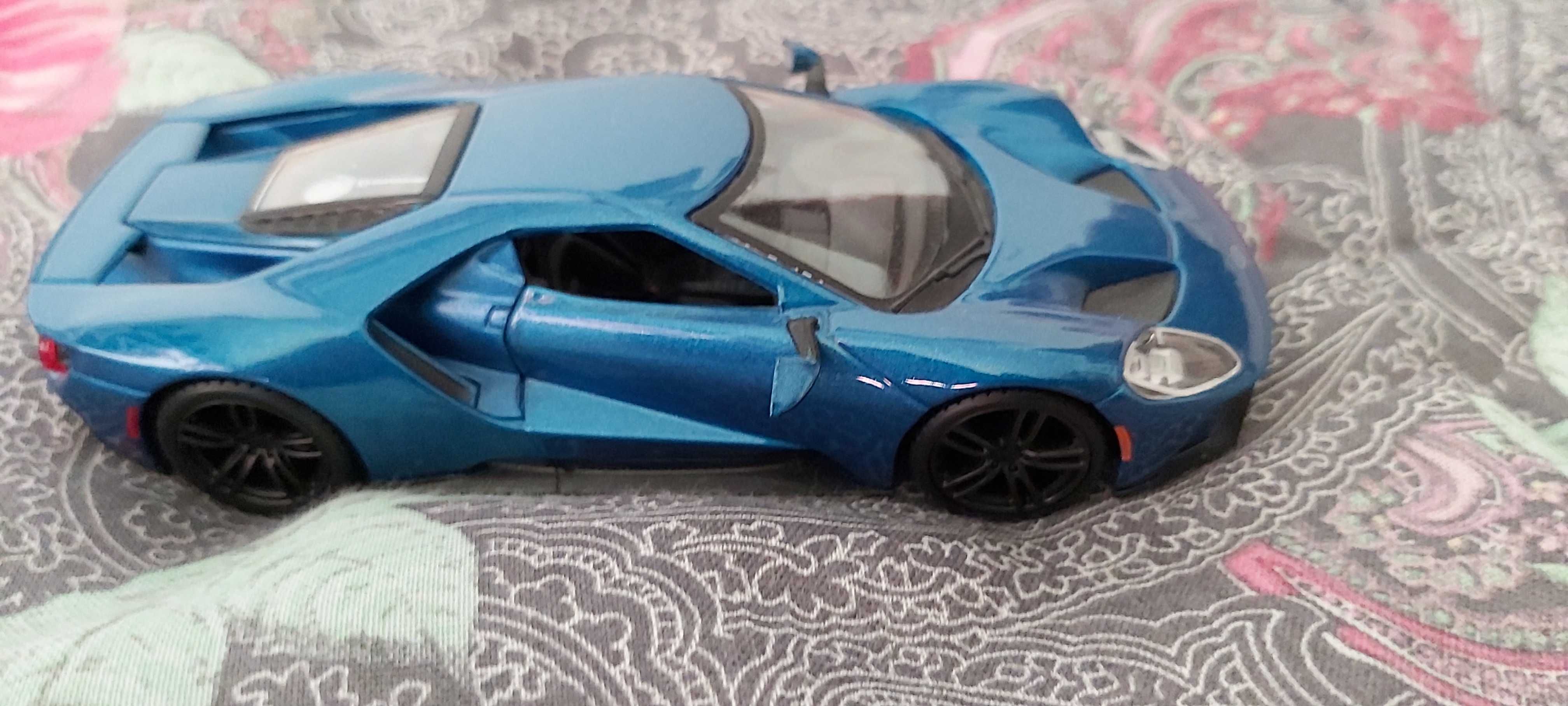 Ford GT-40 Burago 1:32