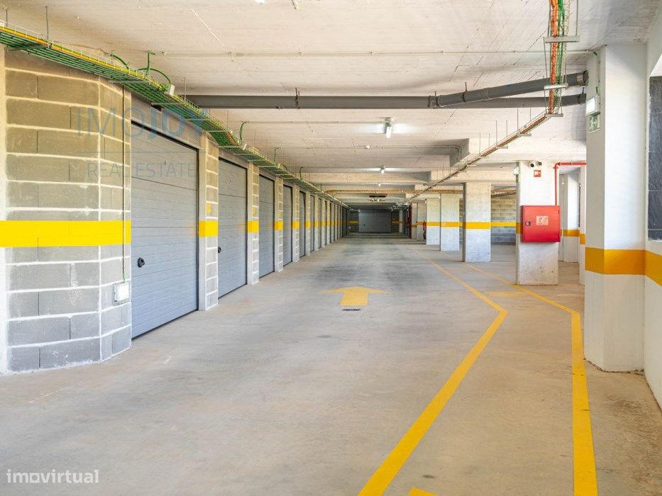 Garagem Box para Venda no Centro de Portimão
