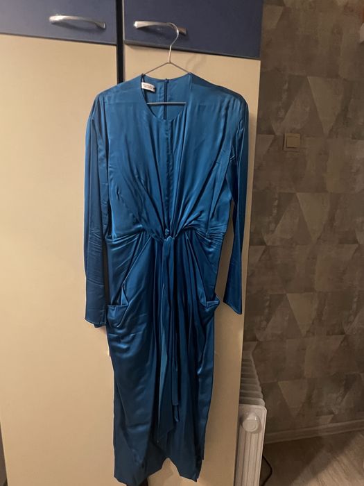 Платье Zara,натуральный шелк,покупалось дорого