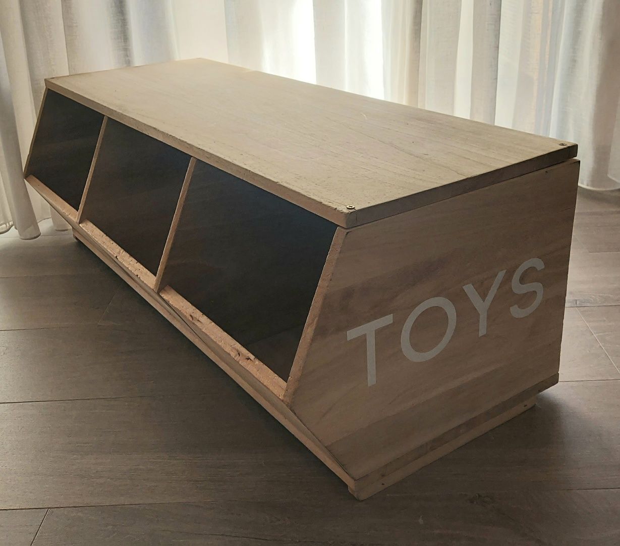 Móvel para arrumação de brinquedos