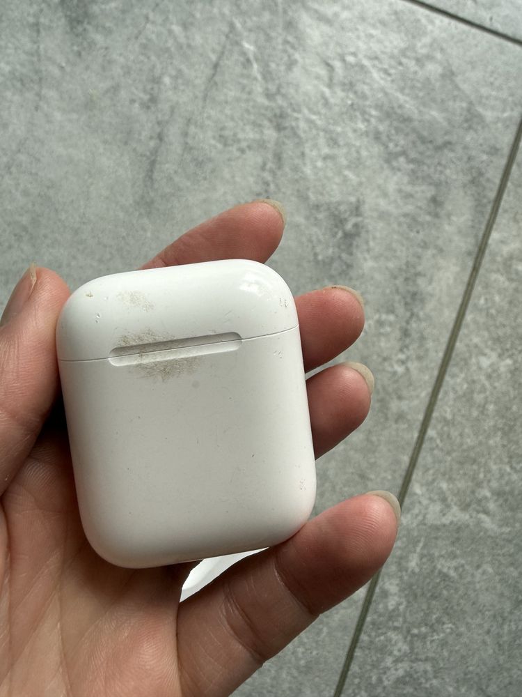 Безпровідні навушники airpods