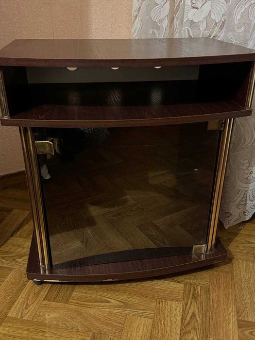 Тумбочка под телевизор