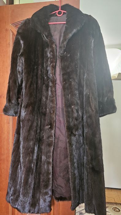Шуба норкова, колір шоколадна норка 52-54 (4XL)  розмір. Б/У