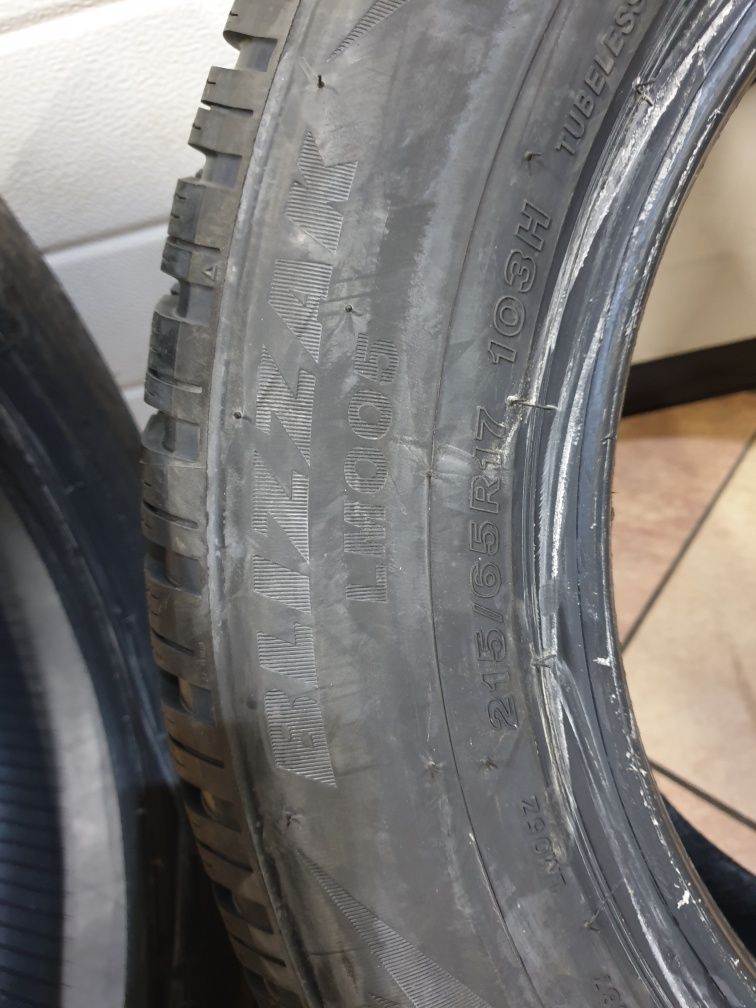 Nowe Opony zimowe 215/65/17 Bridgestone