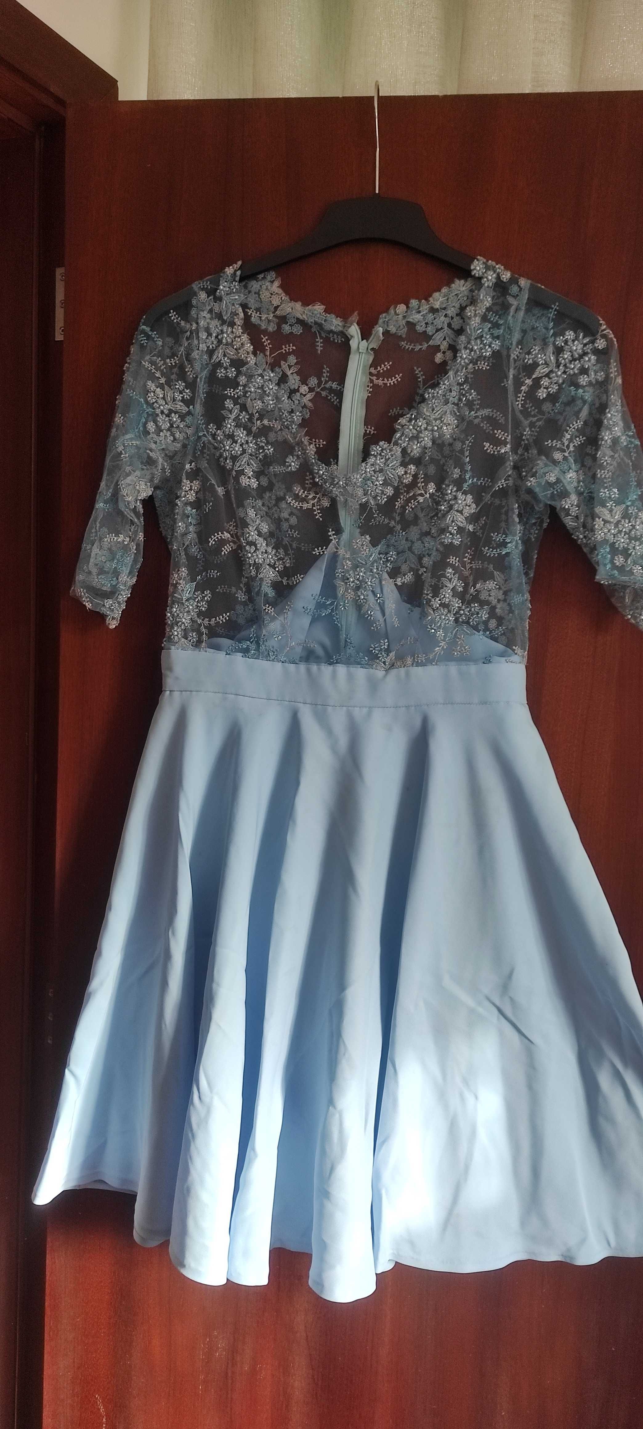 Vestido azul bebê