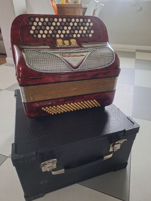 Akordeon guzikowy hohner