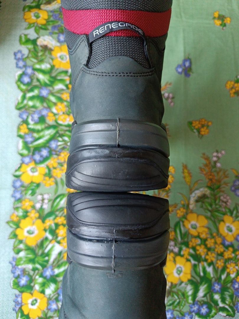 Черевики трекінгові Lowa Renegade Gore-Tex.