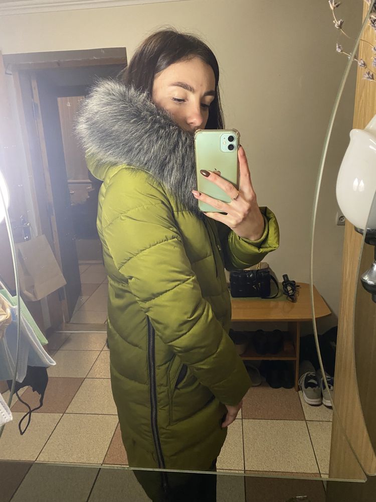 Пуховик зимовий