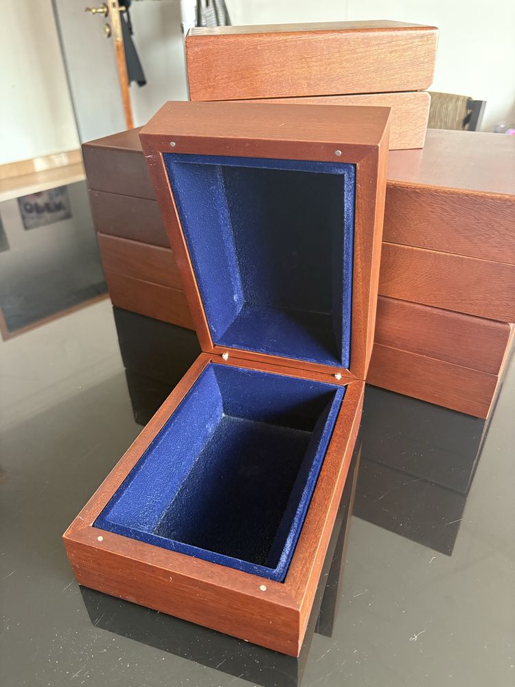 Caixa de Madeira com Forro Azul – Para Joias, Presentes ou Decoração