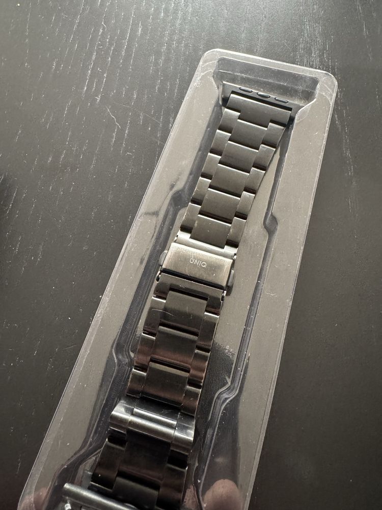 Bransoleta UNIQ dla Apple Watch Ultra 1/2 - elegancka
