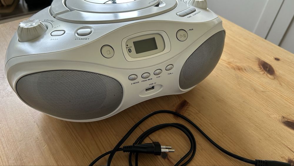 JVC Compact radio cd player