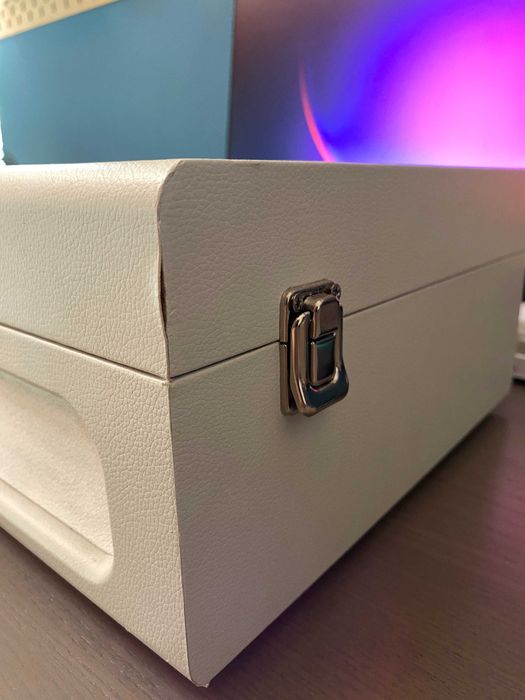 Przenośny Gramofon z funkcją odtwarzania Bluetooth, USB & AUX