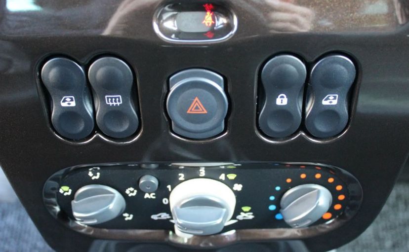 Dacia Duster 2010 бензин 1.6 Передній привод