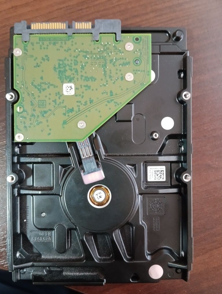 Жорсткий диск seagate 1TB