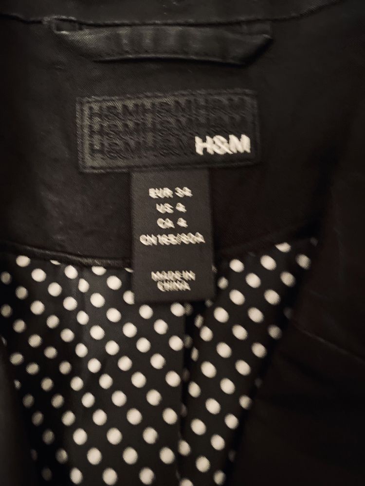 Kobiecy płaszcz trencz H&M rozmiar 34 piękna podszewka Polka dot