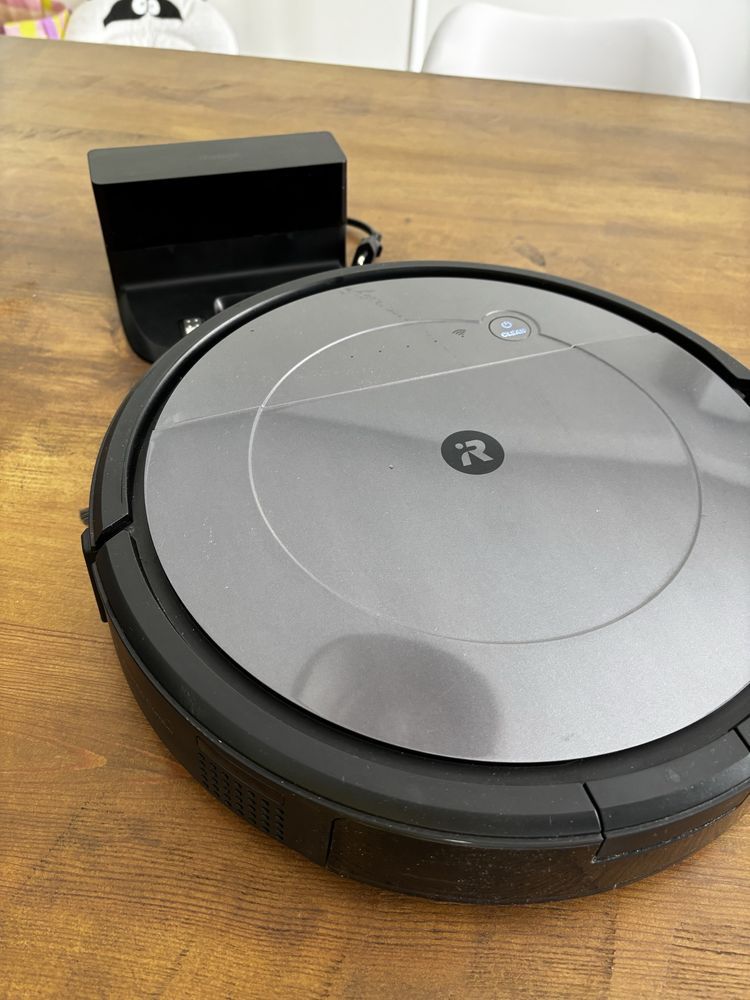 Aspirador IROBOT Roomba Combo Essential Preto