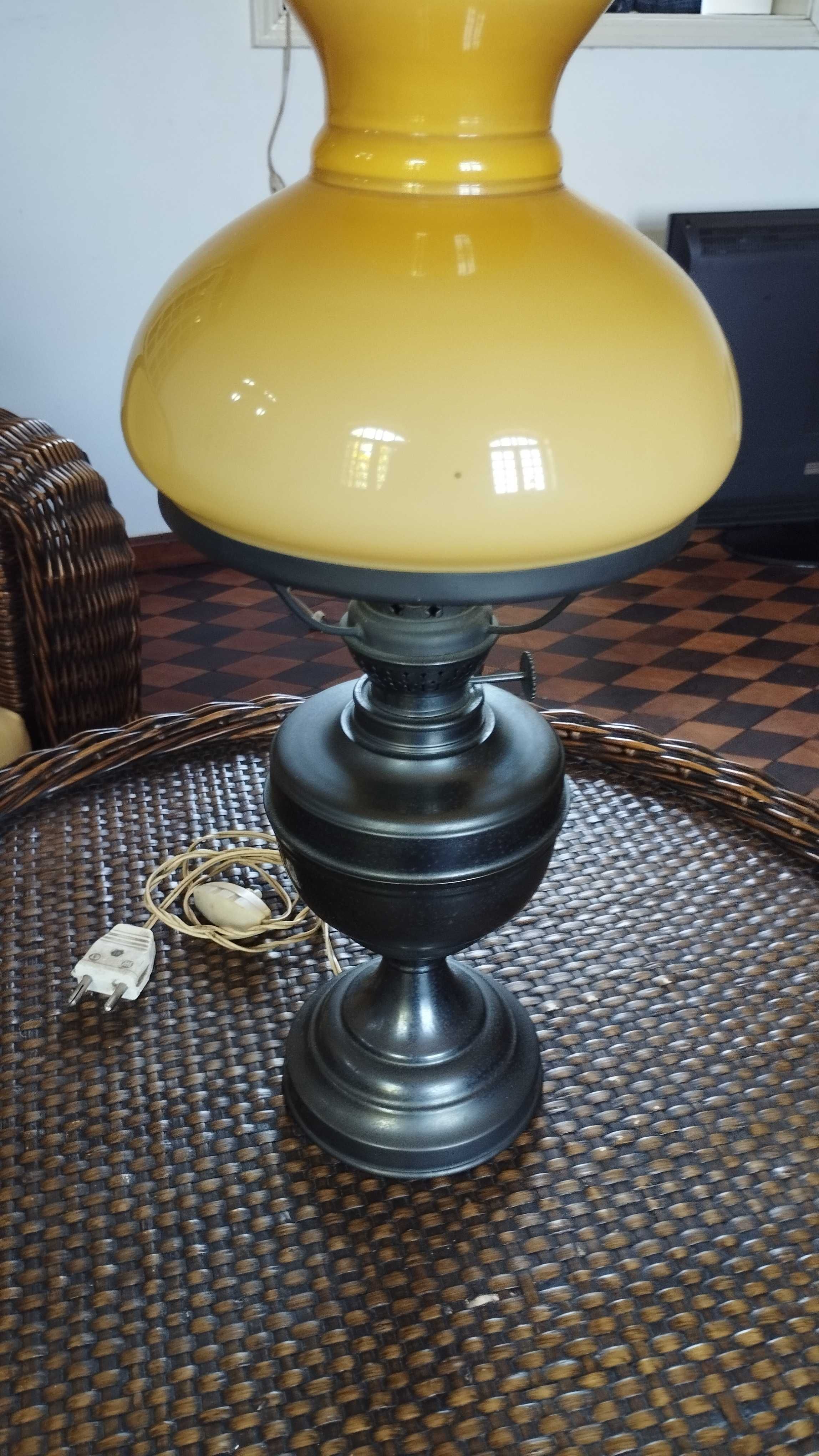 Candeeiro Vintage – Antigo Lampião a Óleo Adaptado para Eletricidade