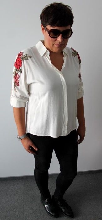 Stylowa koszula z haftem na ramionach NOWA r.42/44