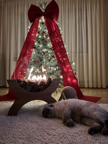 Большие цветы , банты на елку - Трендовый новогодний декор  2026