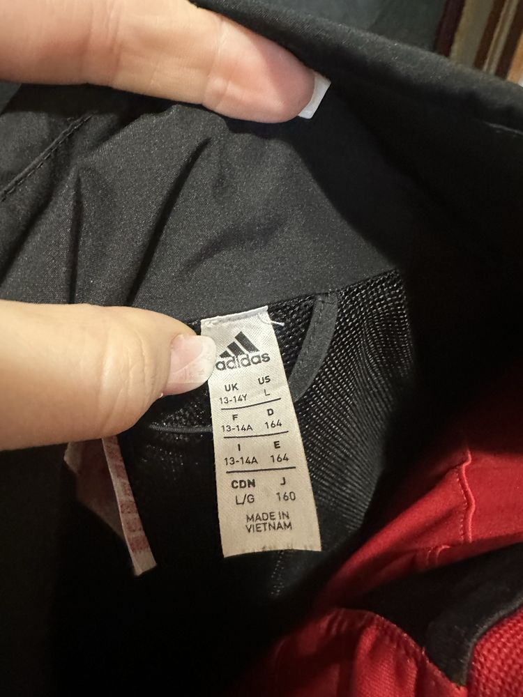 Куртка - ветровка adidas 13-14 лет