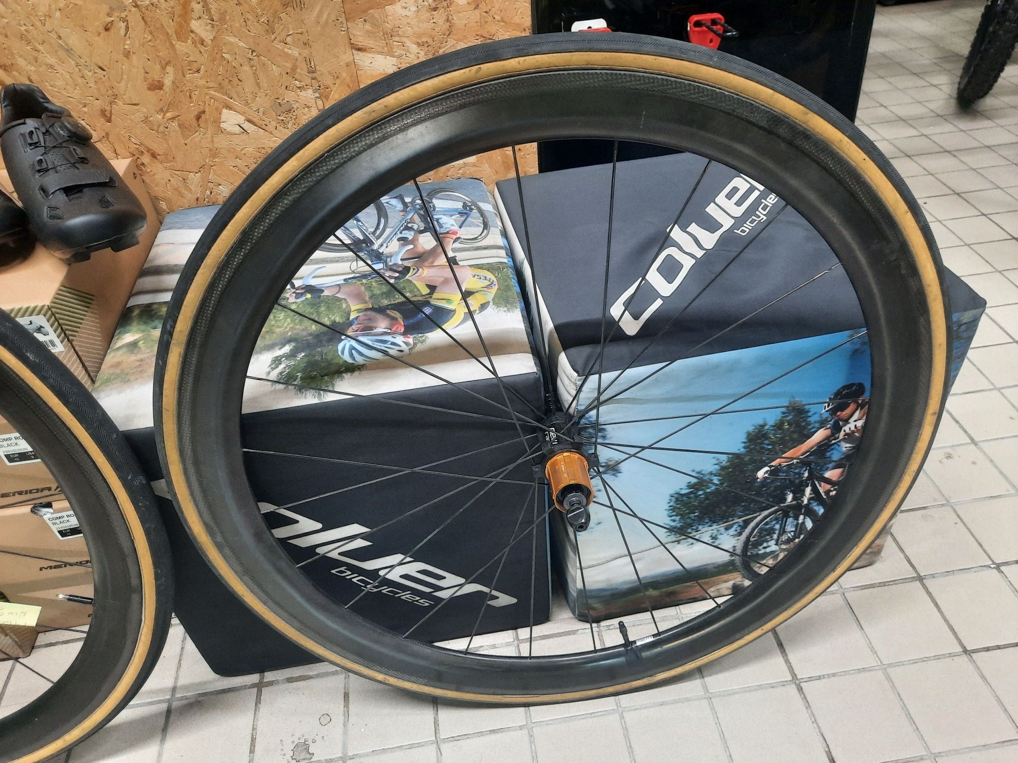 New race t45 super leves estrada calco