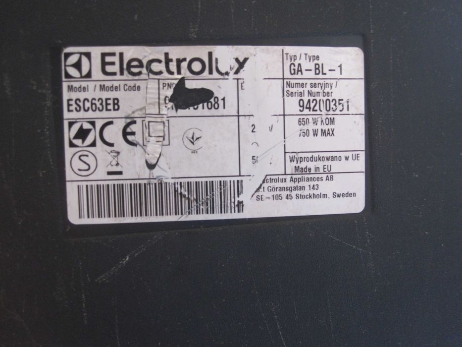 Odkurzacze-Zelmer Elf2 1400W /Electrolux bezworkowy 750W