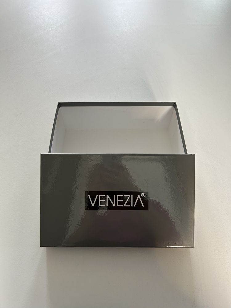 Venezia po butach pudełko pudło