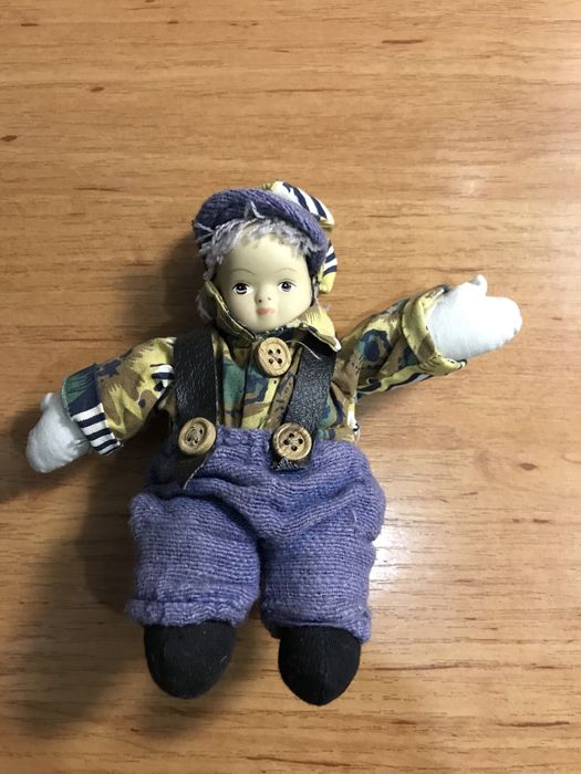 Кукла фарфор из Европы