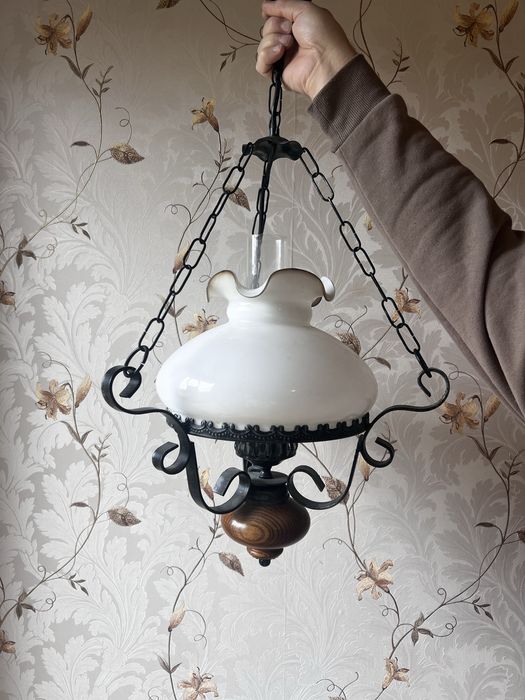 Piękna wisząca lampa