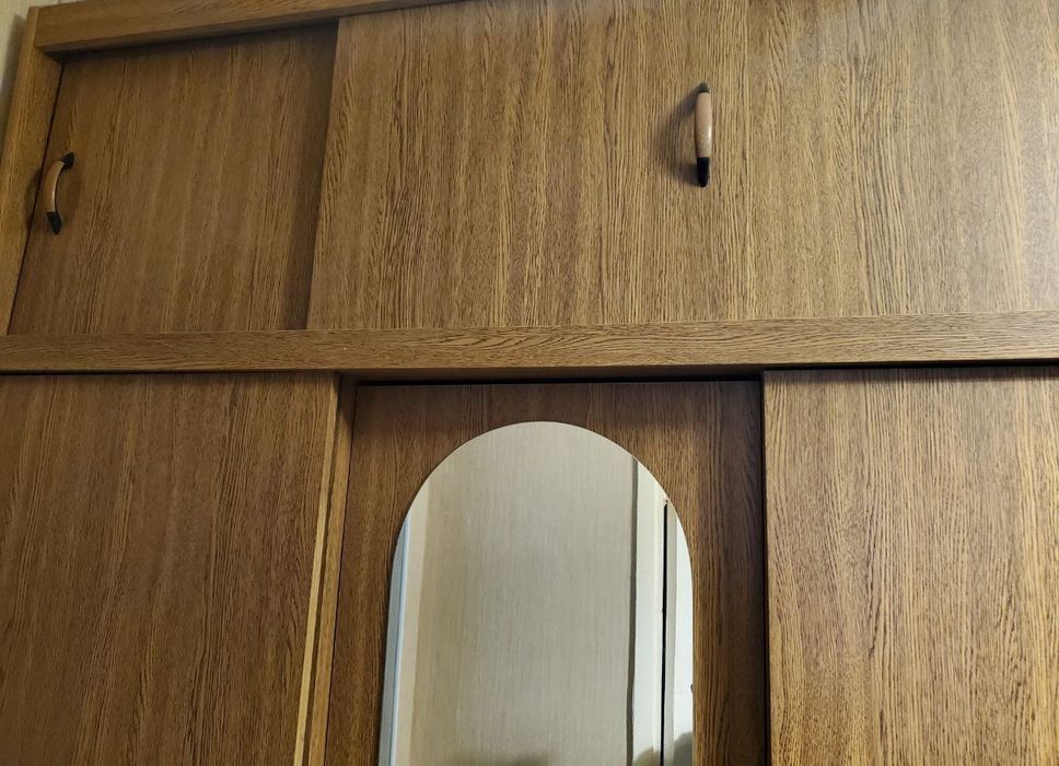 Шафа. Меблі б/в.