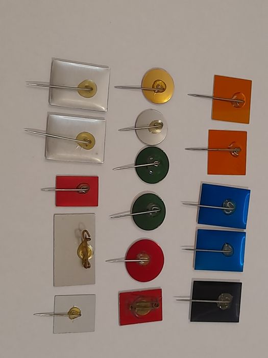 Alfinetes Políticos PPD, CDS, PPM, PCP, MDP, Maria Eufémia, Luar -Pins