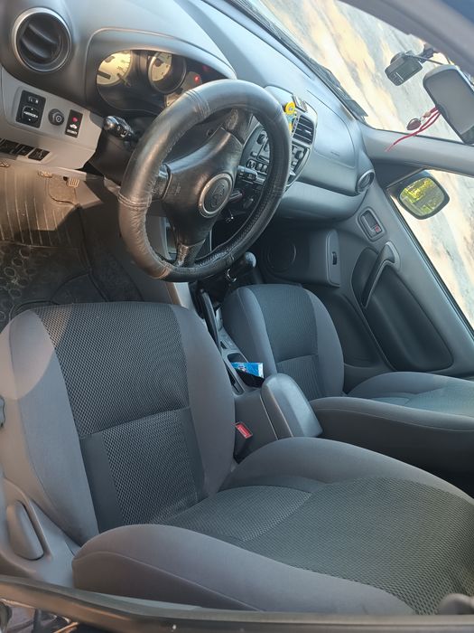 Toyota RAV4 z napędem 4x4 doinwestowana